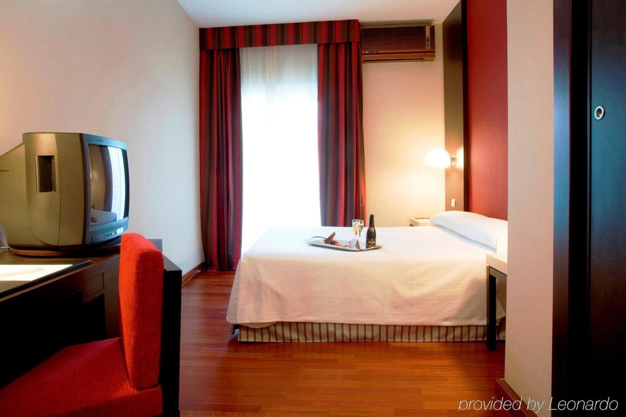 Nh Barcelona Les Corts Hotel Luaran gambar